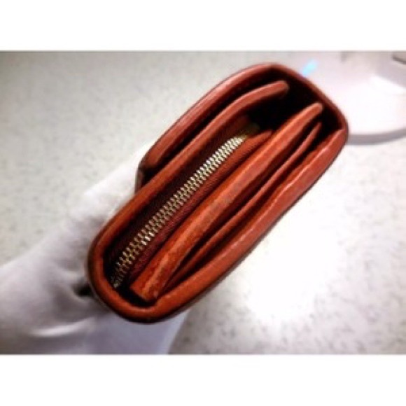 Authentic Gucci wallet - Picture 3 of 10